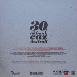 ÇEŞİTLİ SANATÇILAR – Akbank caz festivali:dün, bugün, yarın  3LP+72 SAYFA KİTAP