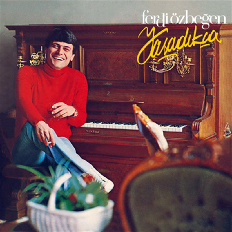 FERDİ ÖZBEĞEN – yaşadıkça    (ön kapak)