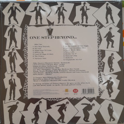 MADNESS – One Step Beyond (arka kapak)