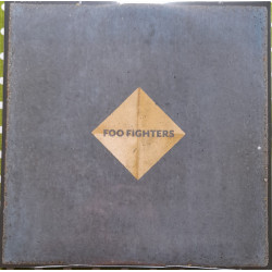 FOO FIGHTERS – Concrete &...
