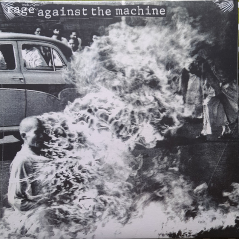 RAGE AGAINST THE MACHINE – Rage Against The Machine