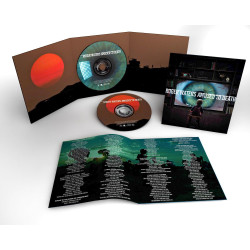 ROGER WATERS – amused to...