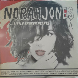 NORAH JONES – Little Broken...