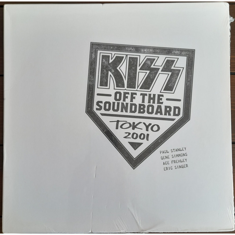 KISS – Off The Soundboard:Tokyo 2001 (ön kapak)