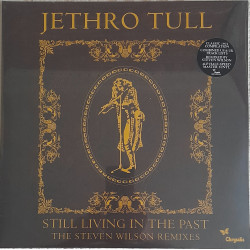 JETHRO TULL – Still Living...