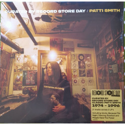 PATTI SMITH – Curated By...